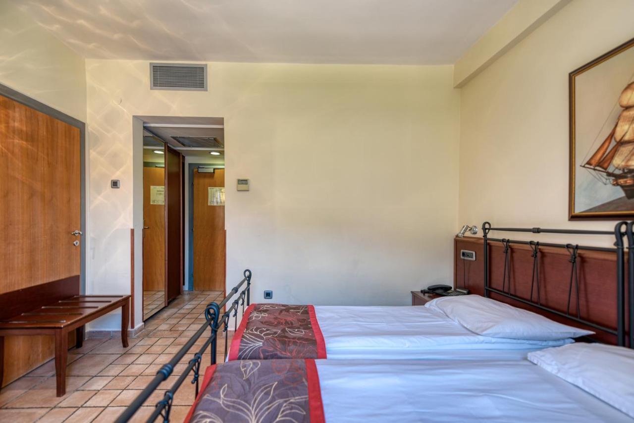 Hotel Splendido Котор Екстериор снимка